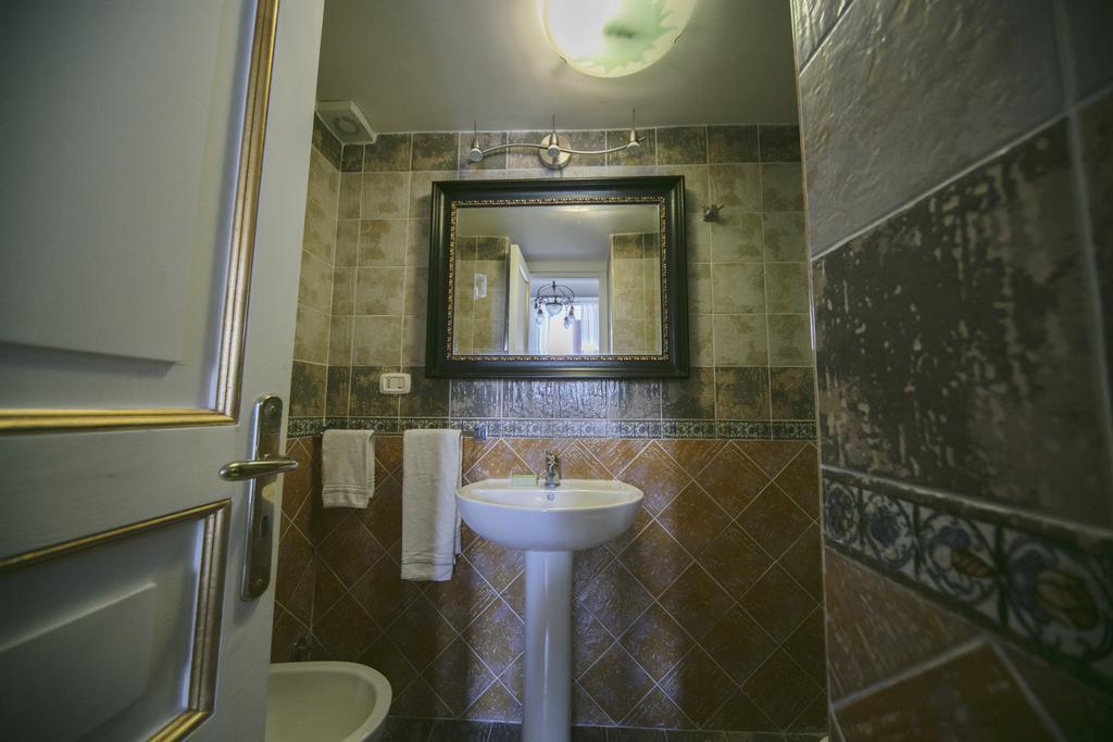 Area Angioina Suites Napoli Ngoại thất bức ảnh