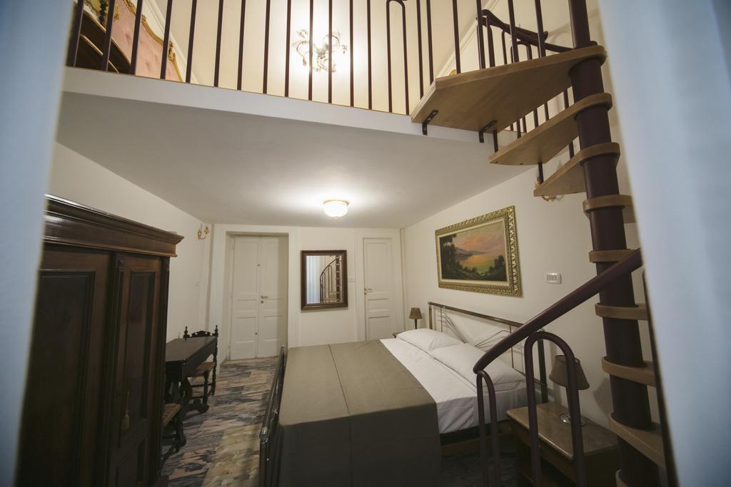 Area Angioina Suites Napoli Ngoại thất bức ảnh